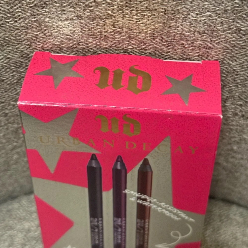 Urban Decay 3-Pc. 24/7 Vibe Out Holiday Makeup Eyeliner Gift Set - NEW IN BOX